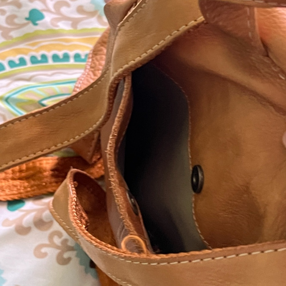 American Leather Co. Women's Tan Leather Backpack - Picture 4 of 12